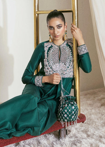 Yarrow: A Regal Emerald Green Ensemble