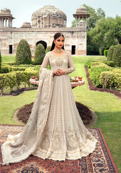 Cyra: A Dreamy Bridal Ensemble